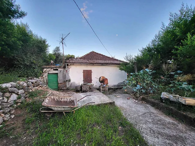 Grundstück mit Meerblick in Kumbor für den Bau von Luxusvillen — photo 8